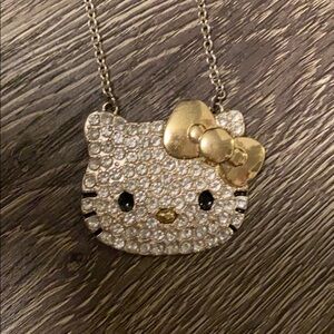 Hello kitty. Crystal necklace